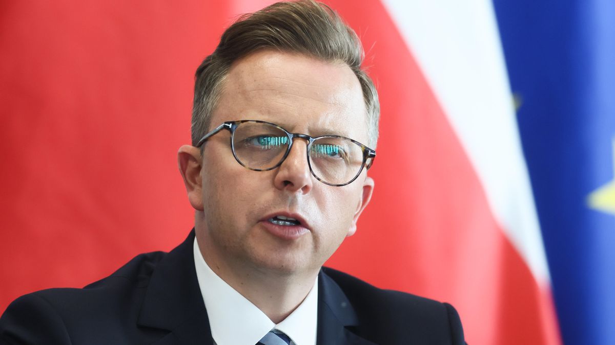 Poseł KO Dariusz Joński alarmuje ws. PKP Cargo