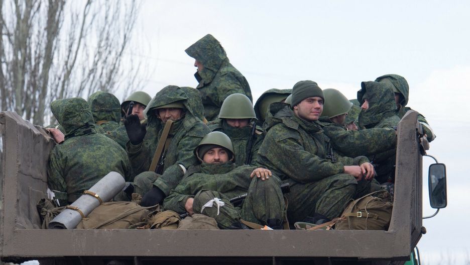 Wojna w Ukrainie - armia rosyjskaDONETSK, UKRAINE - MARCH 6: Pro-Russian separatists, in uniforms without insignia, are seen in the pro-Russian separatists-controlled Donetsk, Ukraine on March 6, 2022. Stringer / Anadolu Agency/ABACAPRESS.COMAA/ABACA