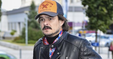 Dawid Ogrodnik o odgrywaniu scen erotycznych. "Wpychanie komuś języka do buzi bez uprzedzenia nie jest okej"