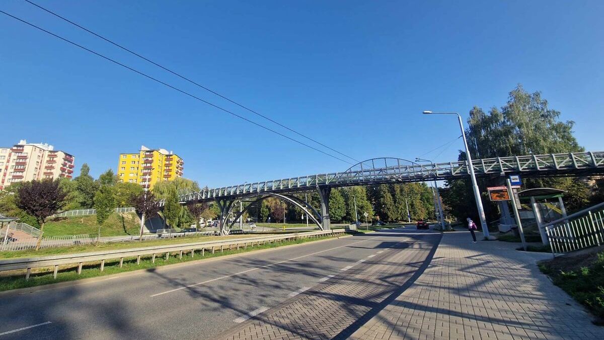 Kładka dla pieszych nad ul. Filaretów oddana do użytku