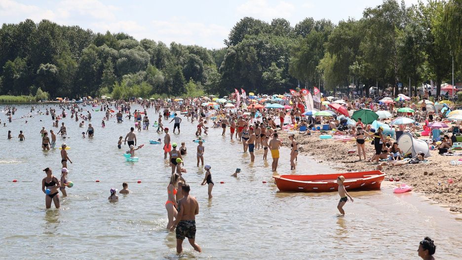 Cztery pory roku nad Pogorią III w Dąbrowie Górniczej