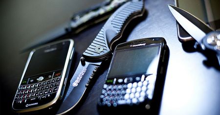 Sprzedaż patentów ratunkiem dla producenta BlackBerry?