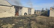 Pożar budynku gospodarczego w Kozłowie. Na miejscu kilka zastępów straży pożarnej!