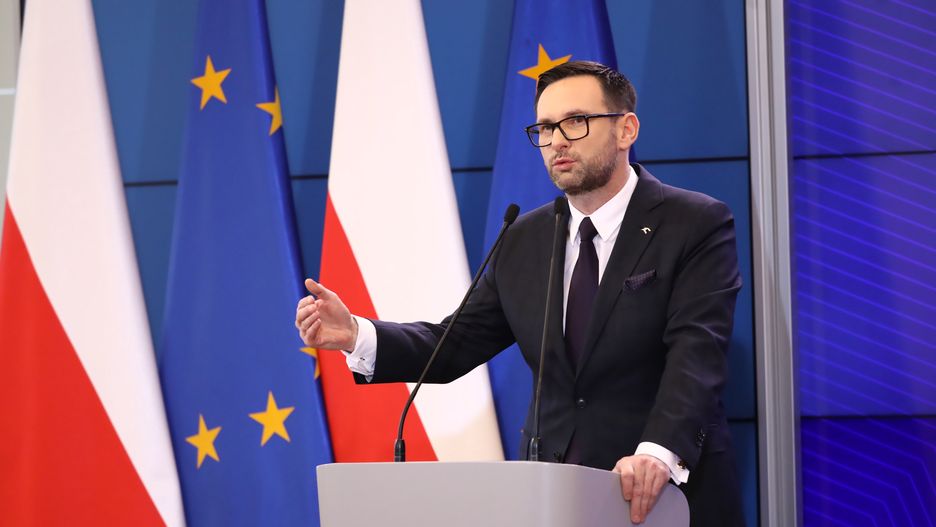Warszawa, 31.01.2023. Prezes Orlenu Daniel Obajtek podczas uroczystości w siedzibie Kancelarii Prezesa Rady Ministrów w Warszawie, 31 bm. Spotkanie dotyczyło podpisania listu intencyjnego nt. współpracy na rzecz utworzenia i organizacji studiów "Energetyka jądrowa" pomiędzy MEiN, Polskim Koncernem Naftowym Orlen S.A., Politechnikami: Gdańską, Poznańską, Śląską, Warszawską, Wrocławską oraz Akademią Górniczo-Hutniczą w Krakowie. (amb) PAP/Tomasz Gzell