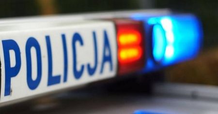 Ekshibicjonista w Krakowie. Obnażał się przed kobietami z dziećmi