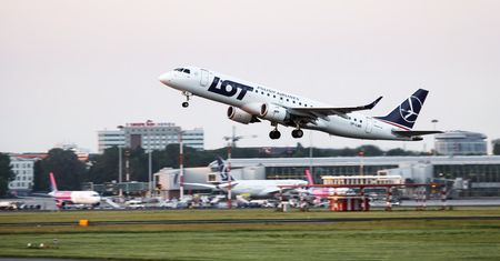 Latamy jak przed pandemią. Polskie lotniska mogą zapomnieć o COVID-19