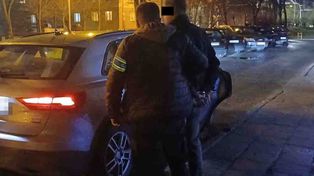 Niemce: Był poszukiwany, miała pięć zakazów prowadzenia, w tym cztery dożywotnie