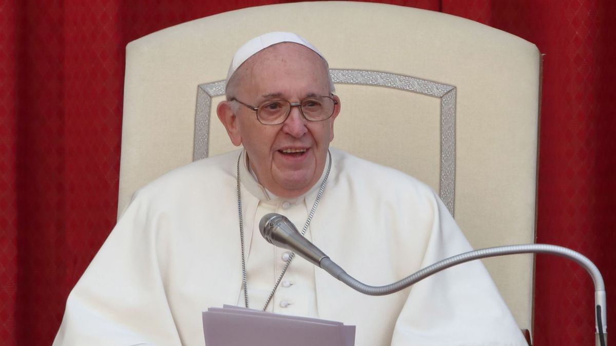 Papież Franciszek nie żyje 