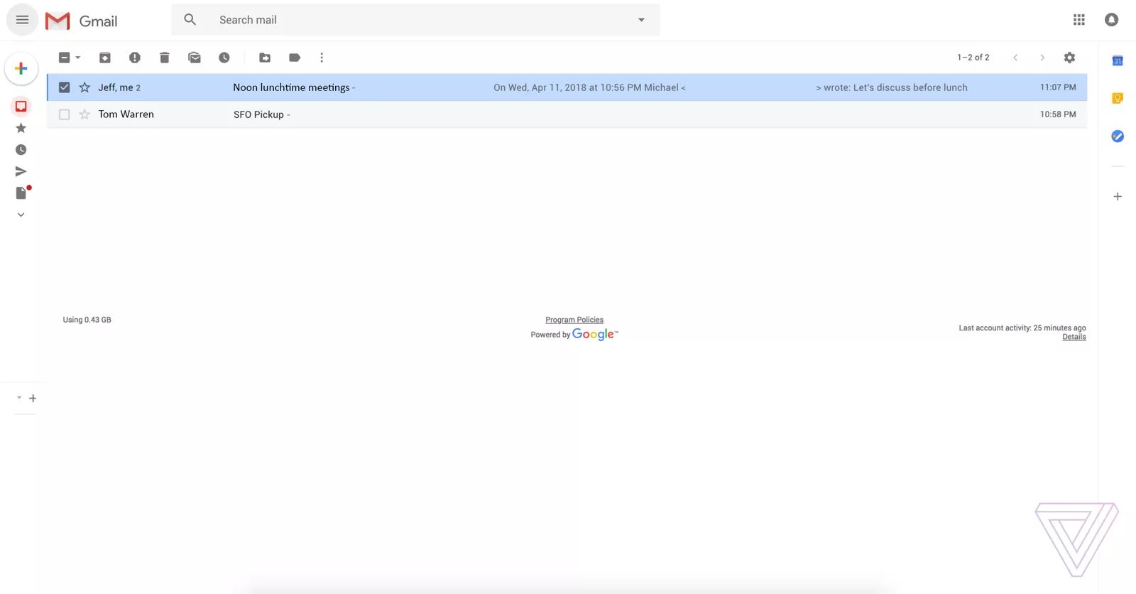 Można zwinąć listę skrzynek i dać e-mailom więcej miejsca