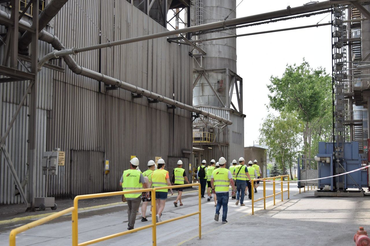 Import rośnie lawinowo. Branża ostrzega: to może zniszczyć produkcję