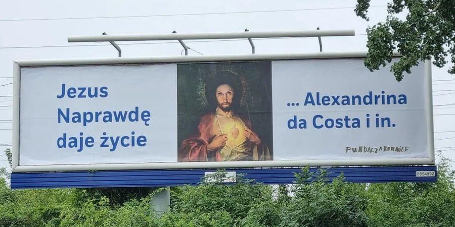 “Jezus Naprawdę daje życie”, “Maria jest z nami”. Fundacja Kornice atakuje z nowymi bilbordami