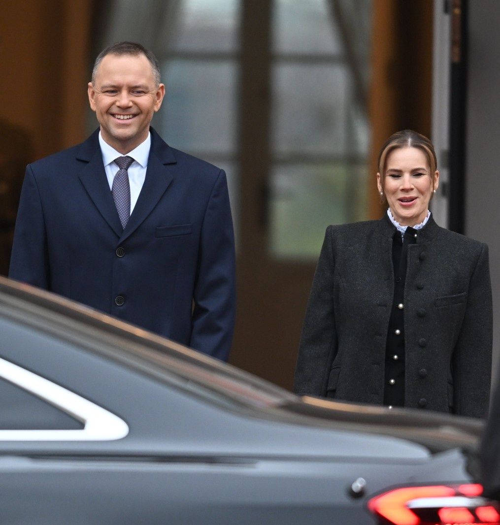 Karol i Marta Nawroccy witają parę prezydencką z Czarnogóry