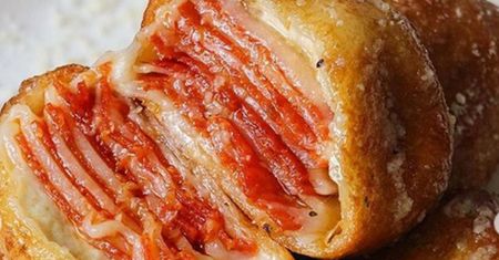 Ten przepis podbił internet. Pizza rolls nie tylko dla miłośników pizzy