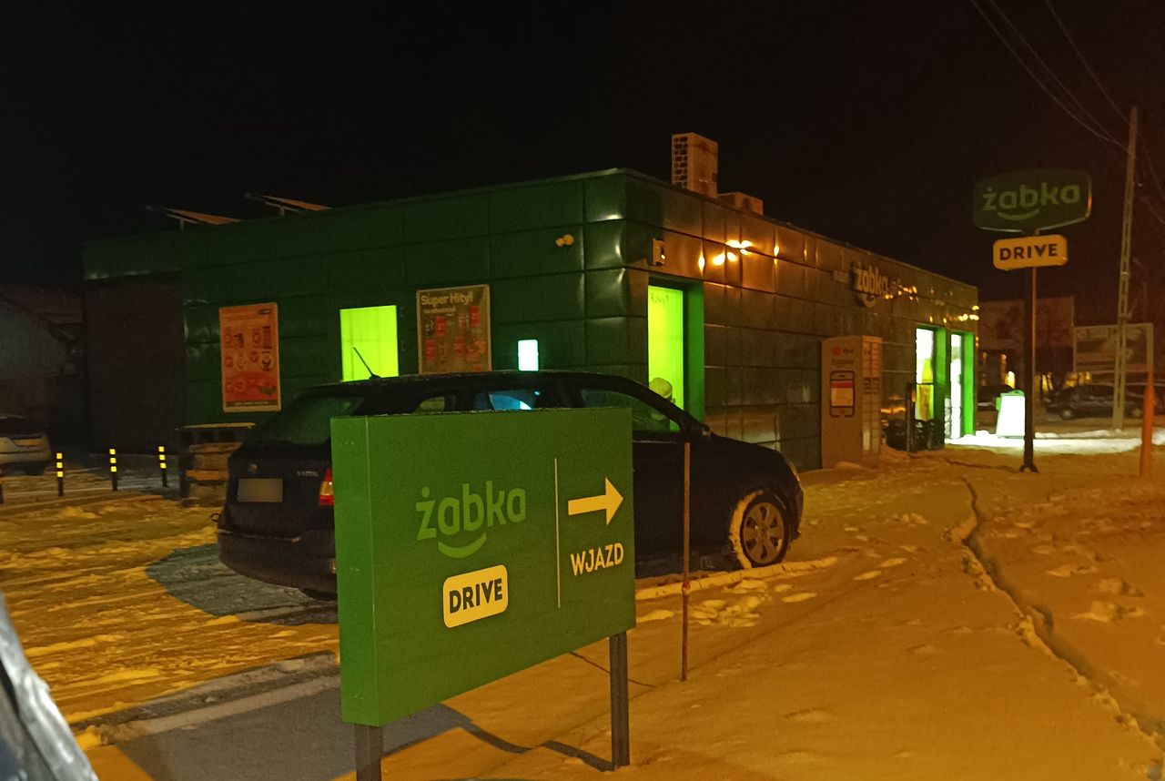 Robienie zakupów przypomina to, jak działa zamawianie jedzenia w lokalach fast food z opcją drive thru