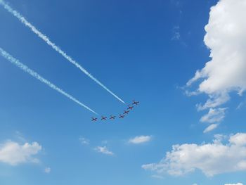 Airshow nad Wisłą budzi emocje. Mieszkańcy pytają o bilety i zamknięte bulwary