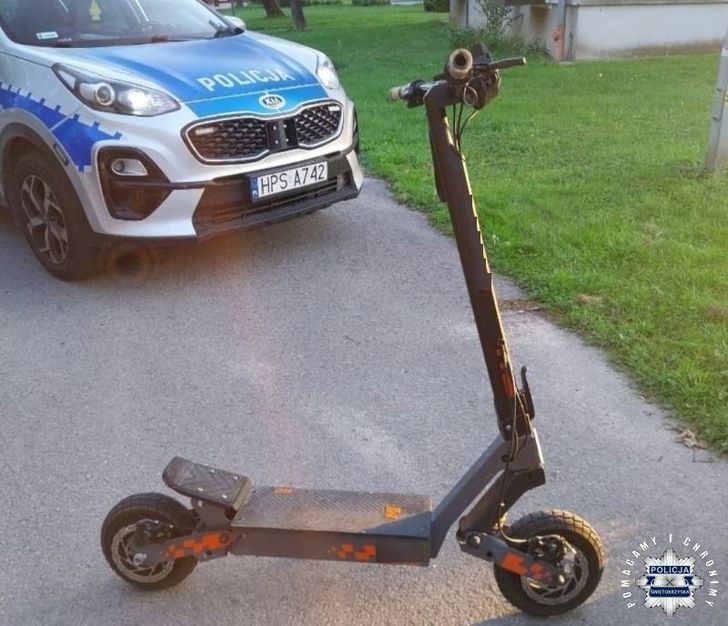 15-latek upadł z hulajnogi w Ożarowie. W ciężkim stanie zabrał go śmigłowiec LPR