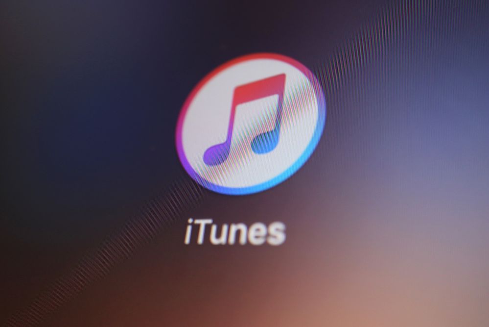 iTunes i iCloud umożliwiały instalację malware. Powód? Brak cudzysłowów