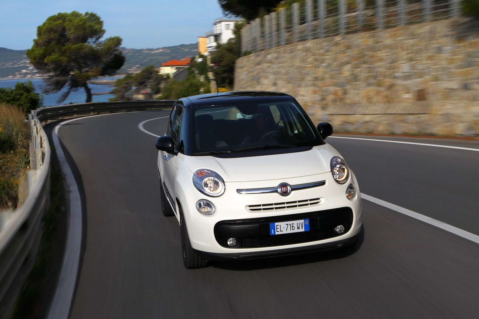 Fiat 500L - obszerna galeria zdjęć 3