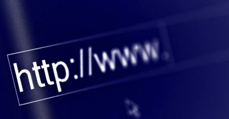 Braki w bezpieczeństwie setek tys. stron internetowych. Problem dotyczy ponad 1700 polskich domen