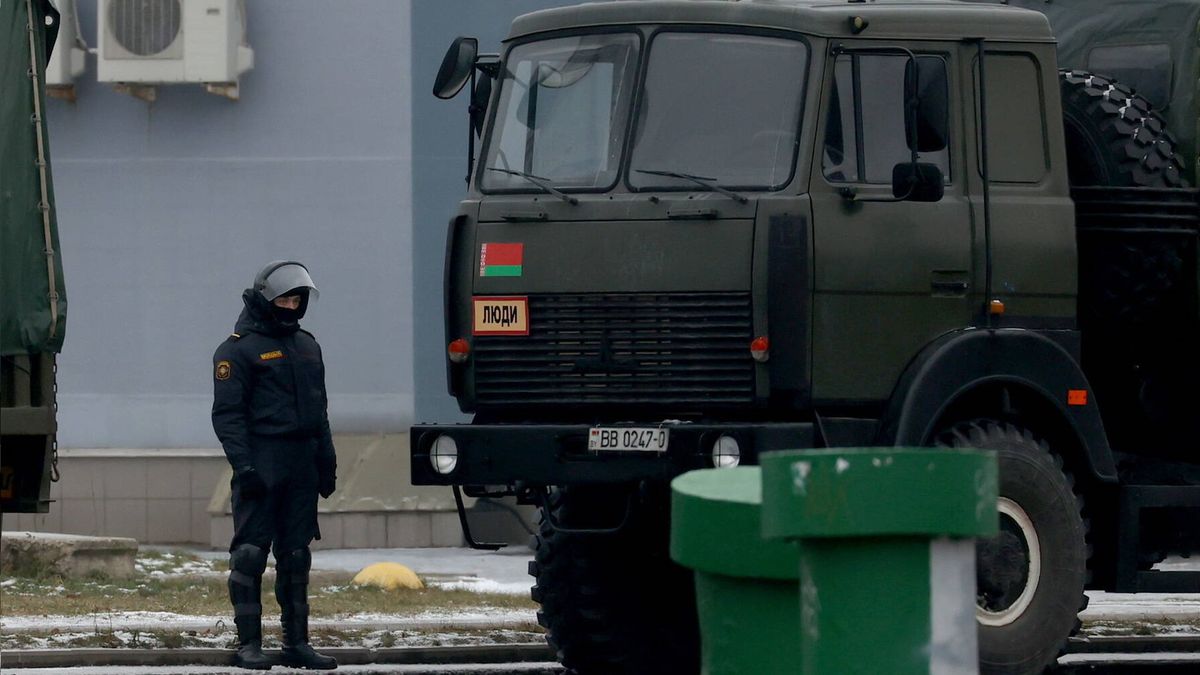 Białoruskie służby inwigilują nawet w kawiarniach i palarniach