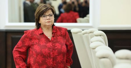 Dymisja za alkotubki. Prawie 6 tys. osób protestuje
