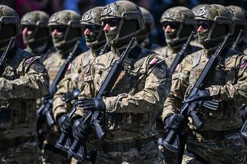 Powrót poboru do wojska? Polacy są podzieleni