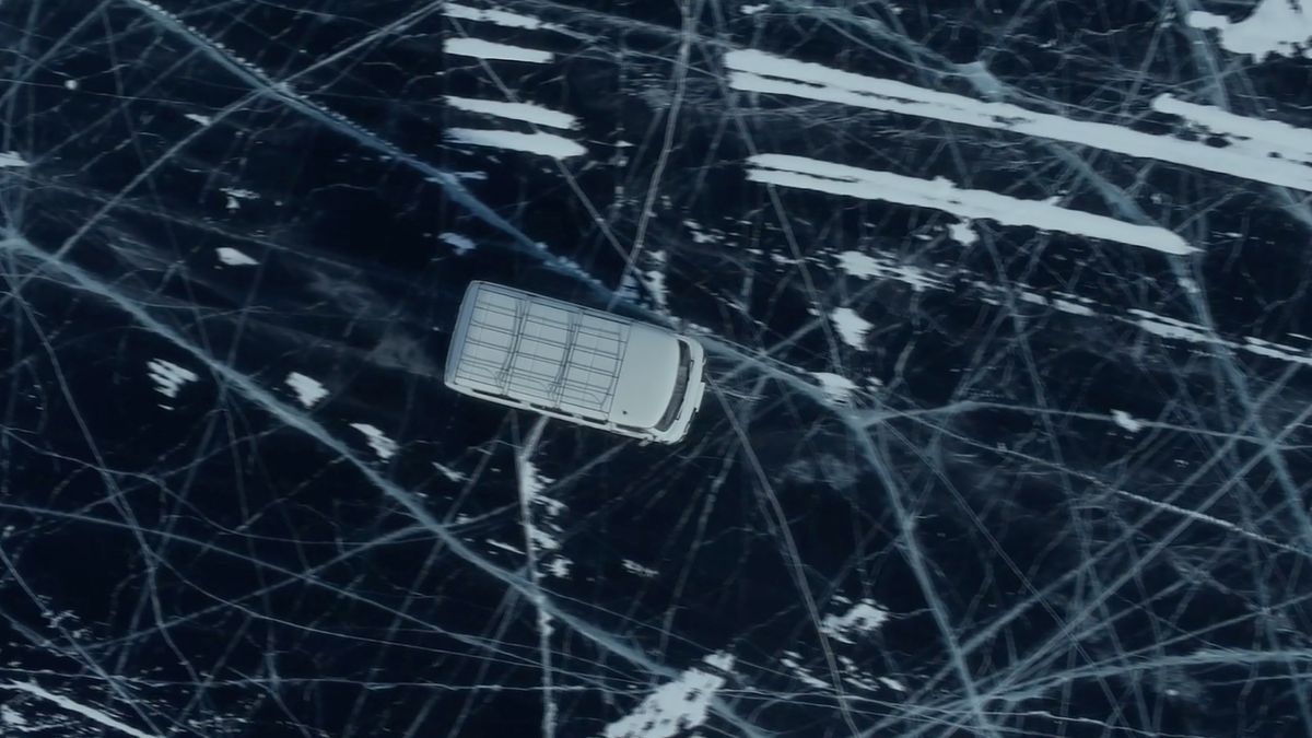Nie chce się wierzyć, że ten film nagrano budżetowym dronem. Ukazuje piękno Bajkału 1
