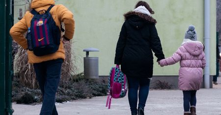 Żałują, że zostali rodzicami. Zdecydowali się przez FOMO