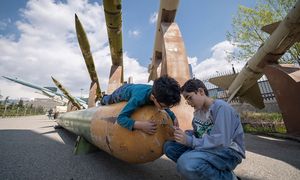 Iran rekrutuje 12-latków. Widziano dzieci z karabinami szturmowymi