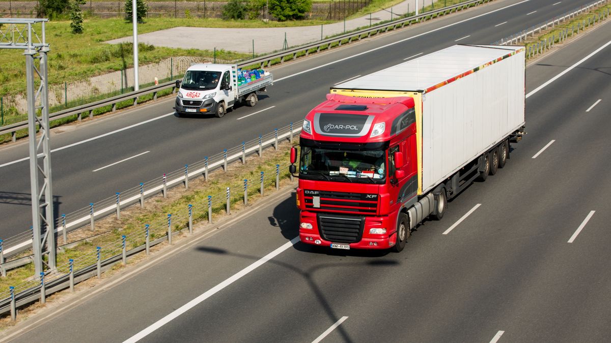 Przyjęty w środę projekt dotyczy przedsiębiorców importujących towary