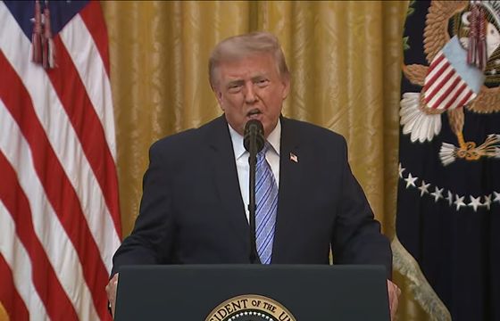 Trump grozi ABC i NBC odebraniem licencji. Nie pokazały jego przemówienia