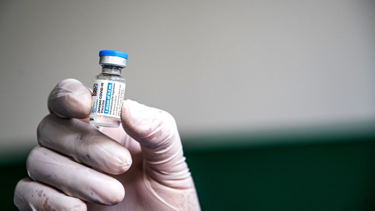 Amerykański koncern Johnson & Johnson pracuje nad całkiem nową szczepionką, ale nie przeciw COVID-19 - informują media za oceanem. 