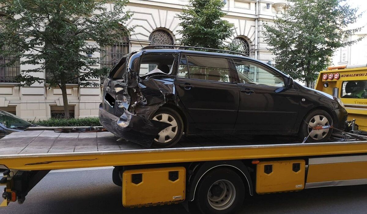 Kolizja toyoty z hyundaiem na ul. Kołłątaja