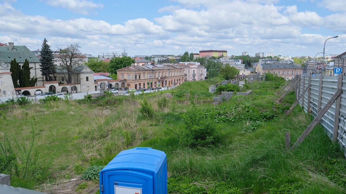 Działka między ul. Świętoduską a Lubartowską, na której stanie Alchemia