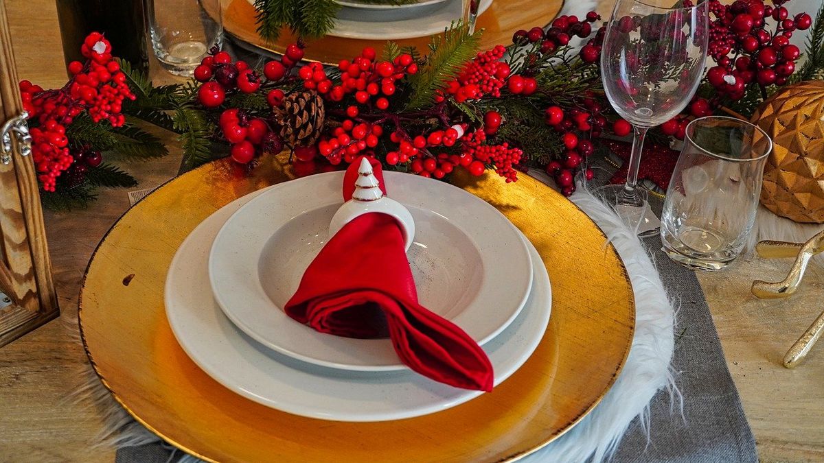 Wigilia. Jakie potrawy trzeba podać podczas kolacji?