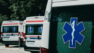 Nowa karetka trafi do szpitala w Zduńskiej Woli. Umowa już podpisana