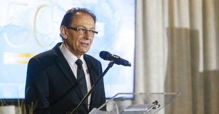 Jacek Borkowski mógł mieć pięć żon. Pierwszą miłość odesłał pociągiem