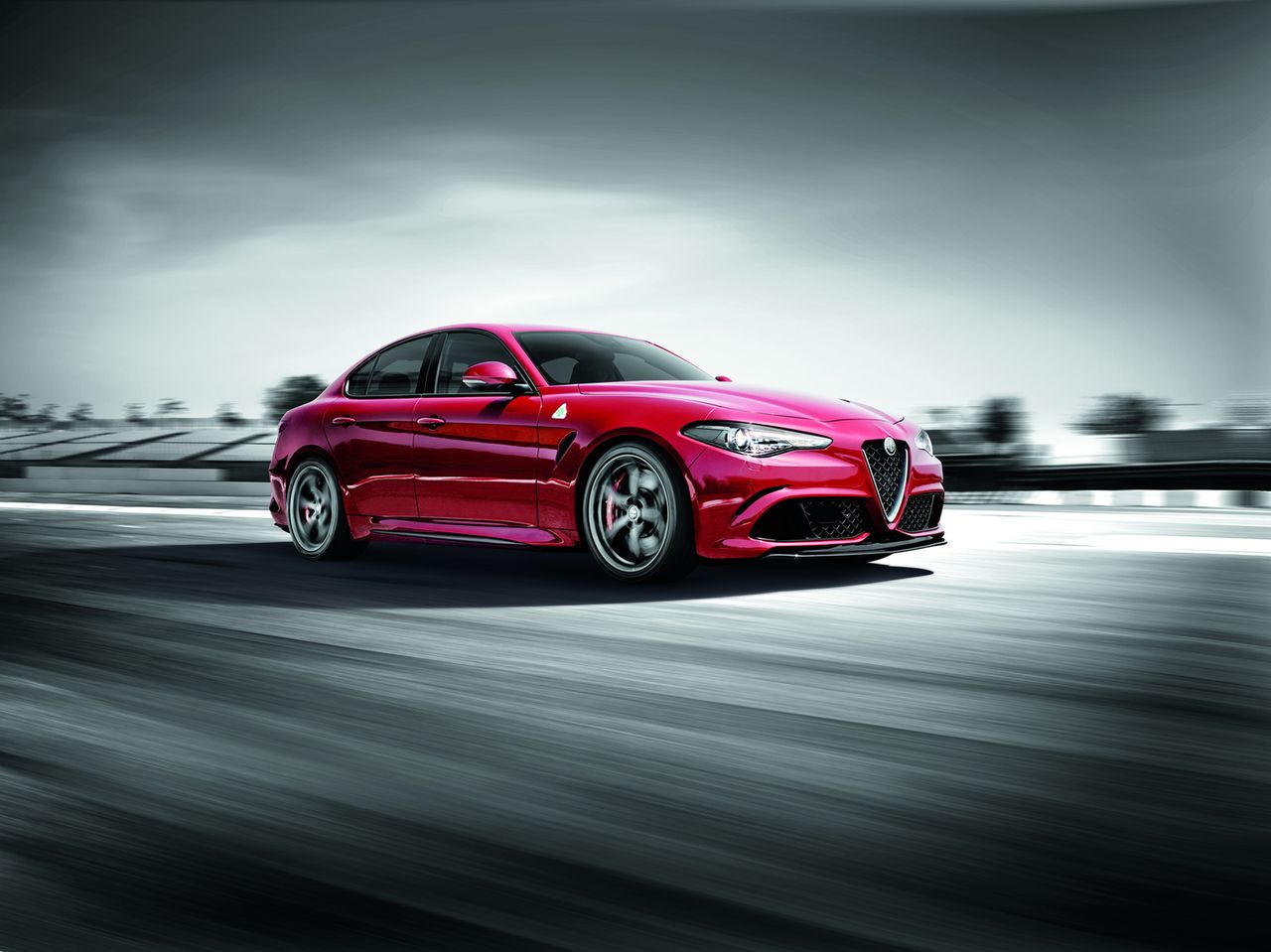 Alfa Romeo Giulia Quadrifoglio - znamy cenę i czas okrążenia Nürburgringu