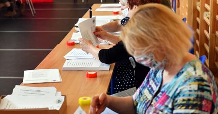 Lokale wyborcze Wrocław. Wybory 2020. Godziny otwarcia lokali wyborczych. Jak sprawdzić gdzie można zagłosować? Jak głosować, żeby głos był ważny?