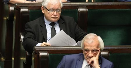 Podwyżki dla polityków. W PiS narasta bunt. Ryszard Terlecki ma rozmawiać z opozycją