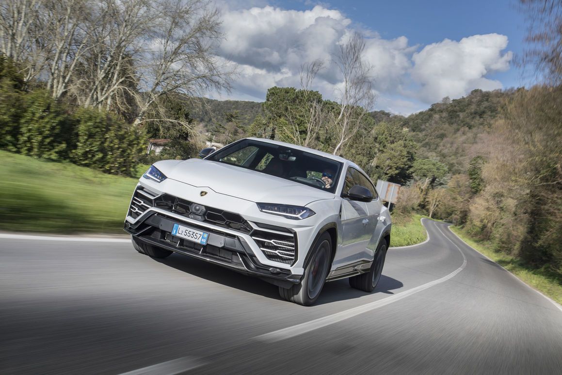 Urus jest hitem Lamborghini. Sprzedaje się lepiej niż pozostałe modele razem wzięte