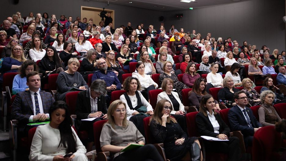 &#34;Dziecko ma głos&#34; - konferencja o przemocy wobec dzieci w Rzeszowie