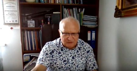 Profesor Simon o "idiotyzmach" w pandemii. "Trzeba być kompletnym pajacem"