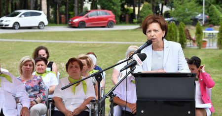 PiS będzie inwestował w seniorów. "Chcemy, by jesień życia była godna"