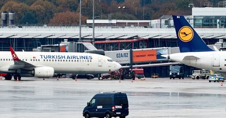 Horror na lotnisku w Niemczech. 4-latka wciąż zakładniczką