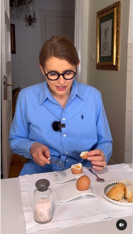 Irena Kamińska-Radomska uczy, jak jeść jajka 