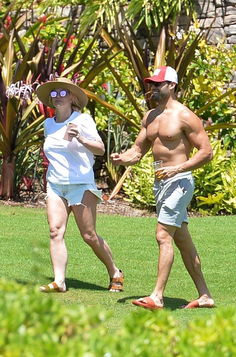 Britney Spears relaksuje się na Hawajach w towarzystwie ukochanego