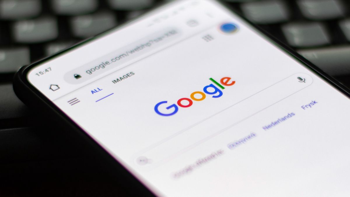 Google closeup logo displayed on a phone screen, smartphone on a keyboard is seen in this multiple exposure illustration, the company's symbol is globally recognized. Google, LLC is an American tech giant, a multinational technology company that specializes in Internet-related services and products, which include online advertising technologies, a search engine, cloud computing, software, and hardware. It is considered one of the Big Four technology companies in the U.S. . Amsterdam, the Netherlands on October 22, 2020 (Photo by Nicolas Economou/NurPhoto via Getty Images)