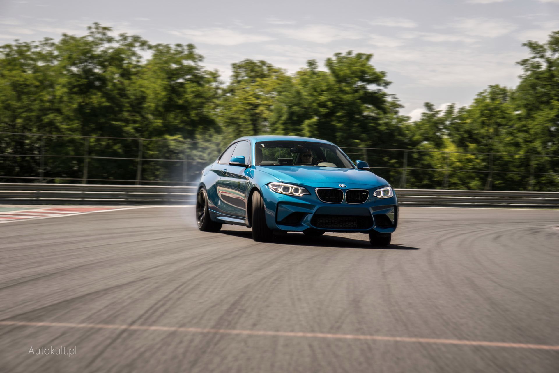 BMW M2 (2016)