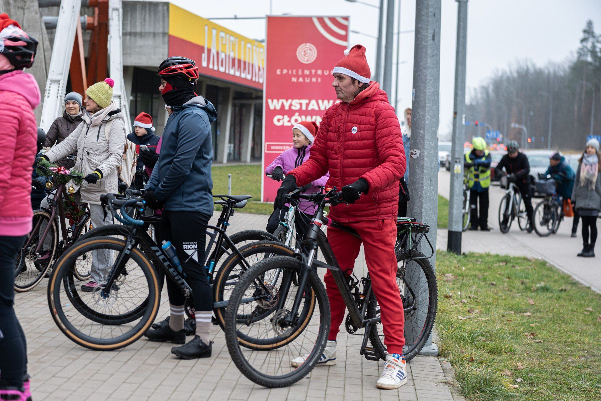 Mikołajkowy Przejazd Rowerowo-Rolkowy w Białymstoku